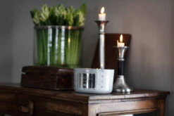 Lexington Frosty Orange Geurkaars 7 Lexington Frosty Orange Geurkaars -Woondecoratie Winkel 504086 01 3 EnvironmentImage 53993ad22c