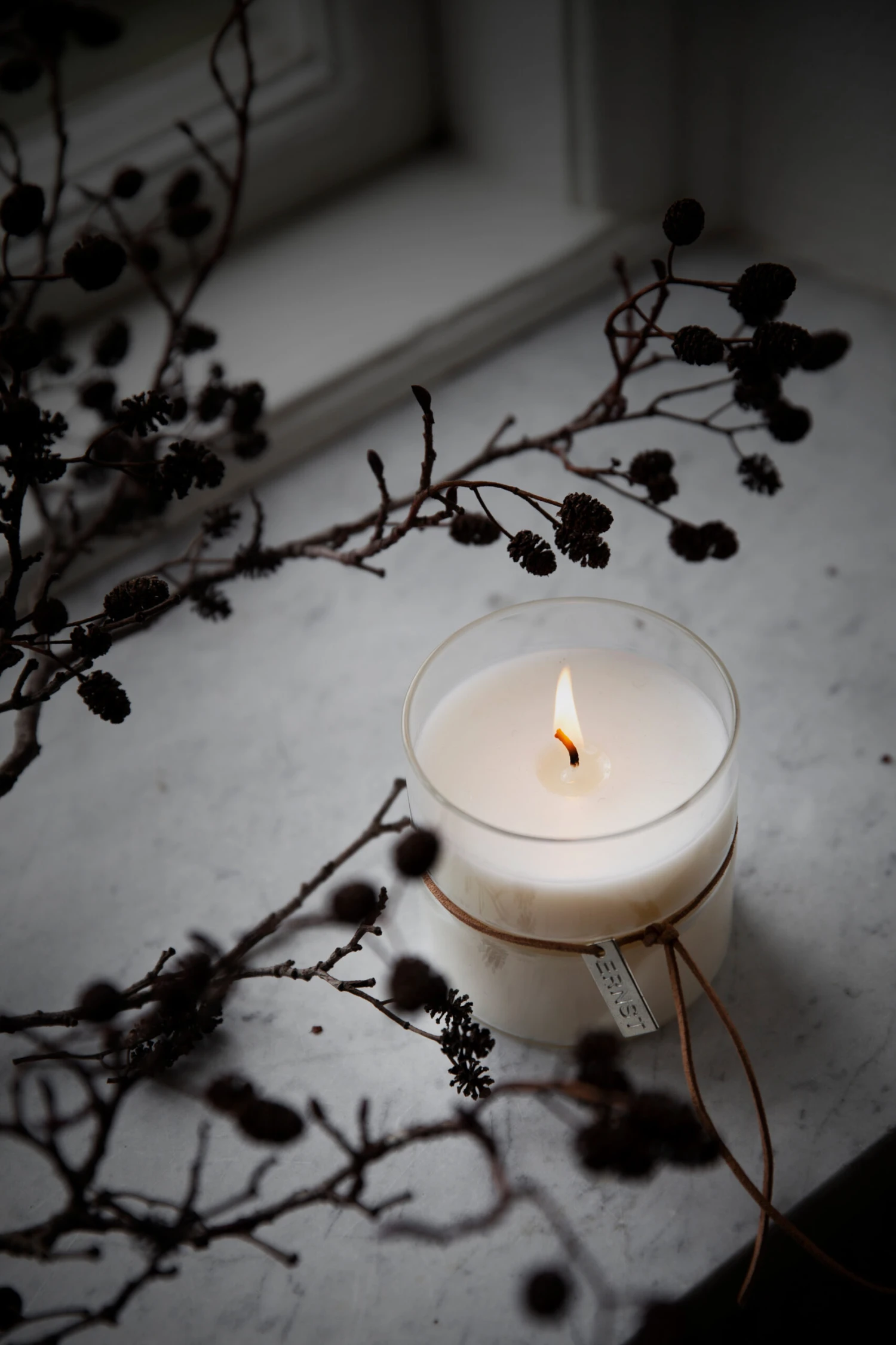 Ernst Geurkaars In Glas Met Bandje Ø5,8 Cm 4 Ernst Geurkaars In Glas Met Bandje Ø5,8 Cm - Afbeelding 2