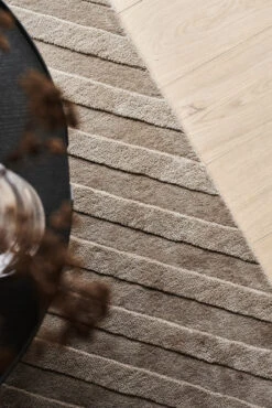 Levels Wollen Vloerkleed Stripes Grijs 12 Levels Wollen Vloerkleed Stripes Grijs -Woondecoratie Winkel 504770 01 30 EnvironmentImage 510a4fa280