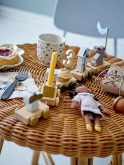 Bloomingville Alfi Verjaardagstrein 39 Cm 16 Bloomingville Alfi Verjaardagstrein 39 Cm -Woondecoratie Winkel 508719 01 7 EnvironmentImage b083b07979