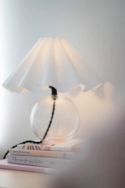Globen Lighting Judith Tafellamp Ø30 Cm -Woondecoratie Winkel 509598 01 6 EnvironmentImage 5e95ed9769