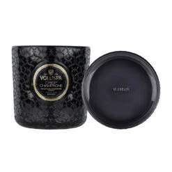 Voluspa Maison Noir Luxe Geurkaars 80 Uur 10 Voluspa Maison Noir Luxe Geurkaars 80 Uur -Woondecoratie Winkel 509680 01 3 ProductImageExtra 69b9e2d75e