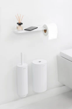 Brabantia MindSet Toiletrolhouder Met Plankje 11 Brabantia MindSet Toiletrolhouder Met Plankje -Woondecoratie Winkel 512756 01 4 EnvironmentImage fac6ee1468