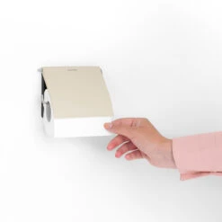 Brabantia ReNew Wc-papierhouder 8 Brabantia ReNew Wc-papierhouder -Woondecoratie Winkel 568805 01 30 EnvironmentImage cd69a47838