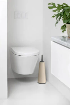 Brabantia ReNew Toiletborstel 9 Brabantia ReNew Toiletborstel -Woondecoratie Winkel 568806 01 32 EnvironmentImage 4abd252080