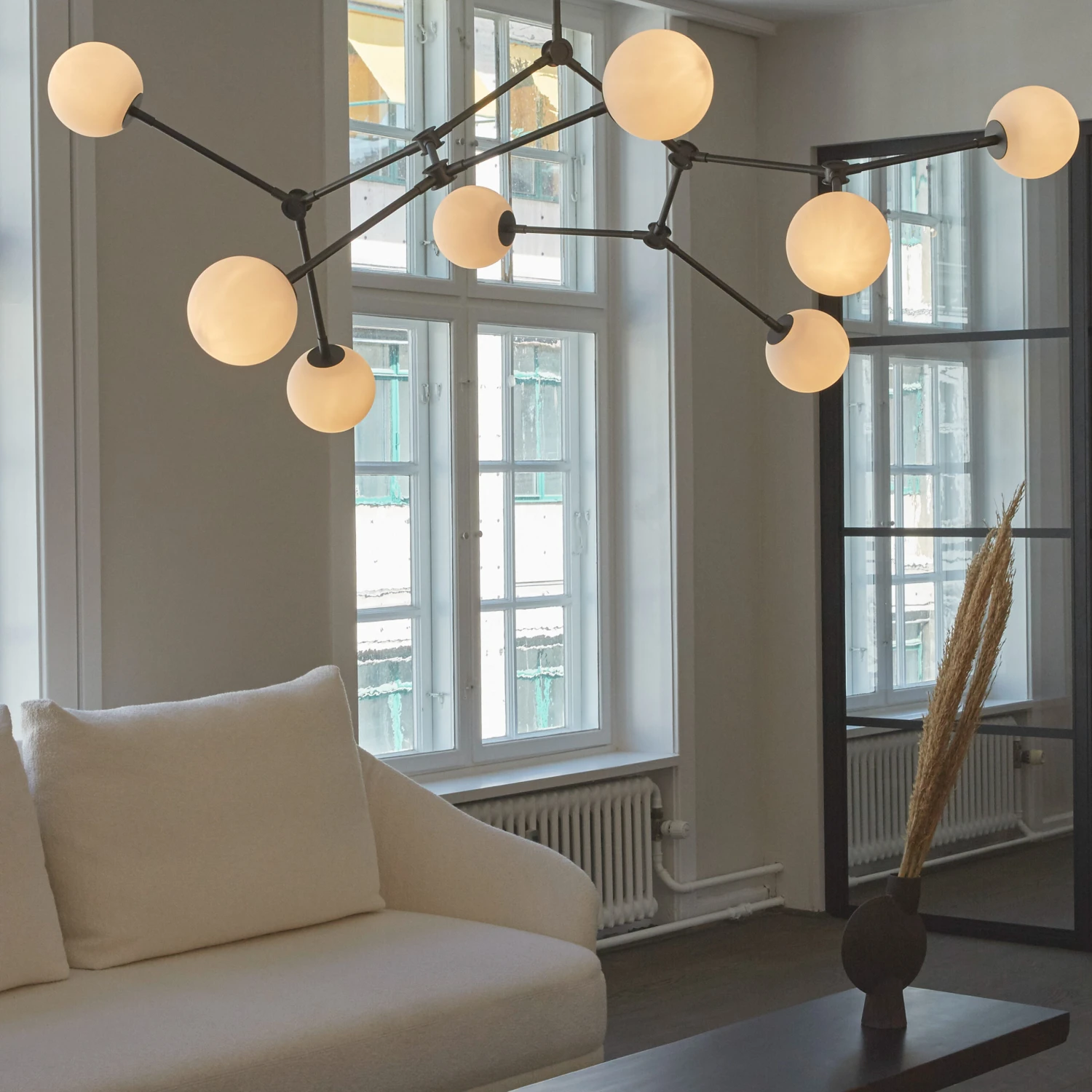 101 COPENHAGEN Drop Chandelier Bulp Kroonluchter 5 101 COPENHAGEN Drop Chandelier Bulp Kroonluchter - Afbeelding 3