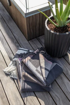 Mette Ditmer Bauhaus Plaid 127x170 Cm -Woondecoratie Winkel 570552 01 43 EnvironmentImage 88be5ebd8c