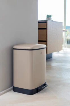 Mette Ditmer Wonda Pedaalemmer 24 Liter -Woondecoratie Winkel 570553 01 40 EnvironmentImage cb4f48ff52