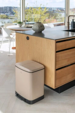 Mette Ditmer Wonda Pedaalemmer 24 Liter -Woondecoratie Winkel 570553 01 41 EnvironmentImage e6fa905608