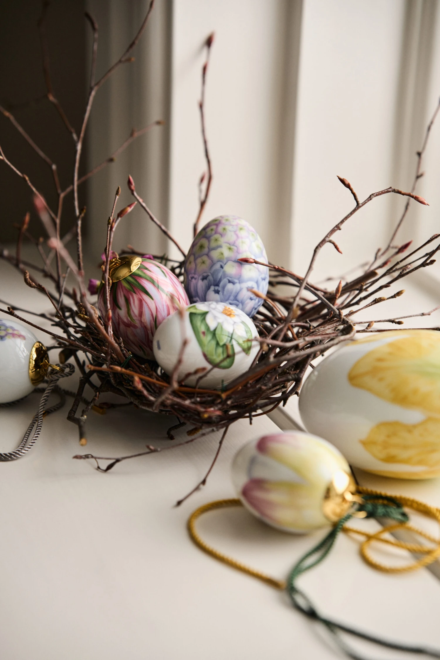 Royal Copenhagen Tulpan Grote Paaseihanger 2023 5 Royal Copenhagen Tulpan Grote Paaseihanger 2023 - Afbeelding 3