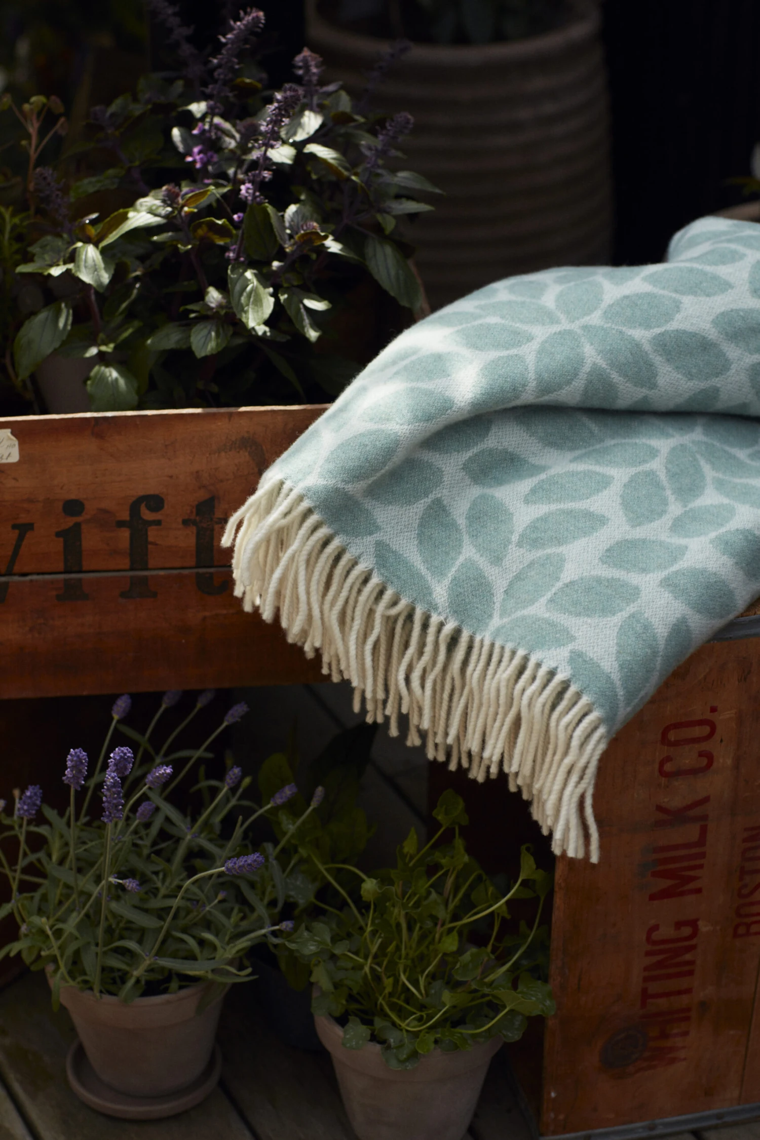 Lexington Leaves Recycled Wool Jacquard Wollen Plaid 130x170 Cm 6 Lexington Leaves Recycled Wool Jacquard Wollen Plaid 130x170 Cm - Afbeelding 4