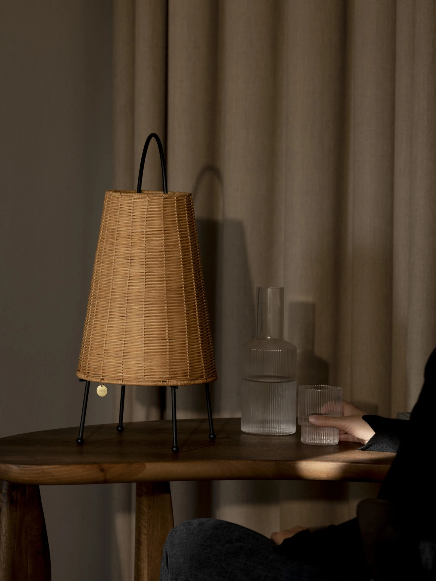 Ferm LIVING Porti Braided Tafellamp 50 Cm 6 Ferm LIVING Porti Braided Tafellamp 50 Cm - Afbeelding 4