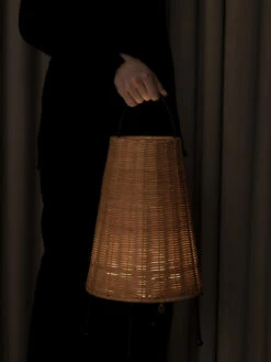 Ferm LIVING Porti Braided Tafellamp 50 Cm 13 Ferm LIVING Porti Braided Tafellamp 50 Cm -Woondecoratie Winkel 579137 01 44 EnvironmentImage 5d782250e4