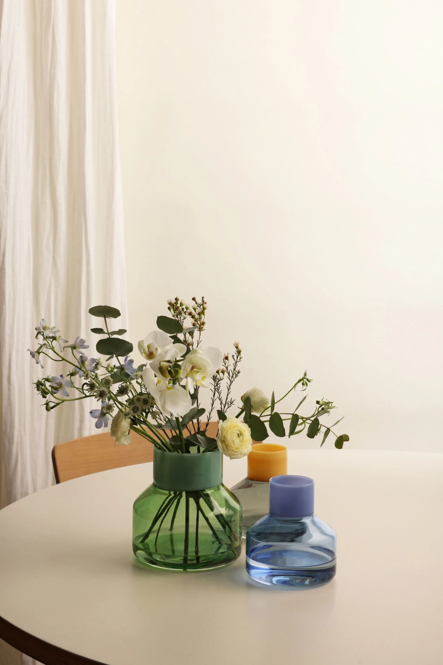 Design Letters Generous Vaas Large Ø16,5 Cm 5 Design Letters Generous Vaas Large Ø16,5 Cm - Afbeelding 3